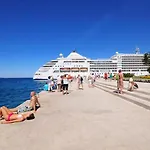 In With Sea View, Balcony, Air Conditioning, Wifi 858-2