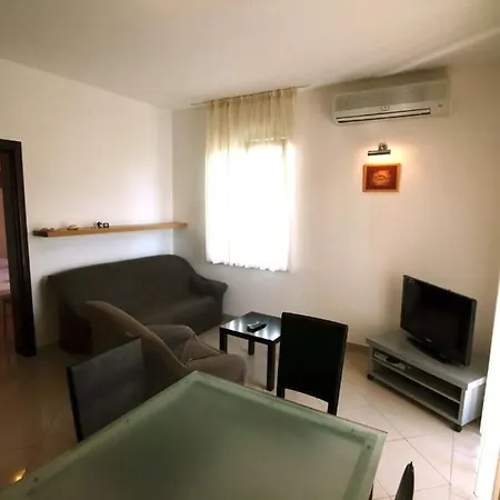 In With Sea View, Balcony, Air Conditioning, Wifi 858-2 *