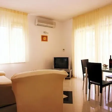 In With Sea View, Balcony, Air Conditioning, Wifi 858-2 Zara